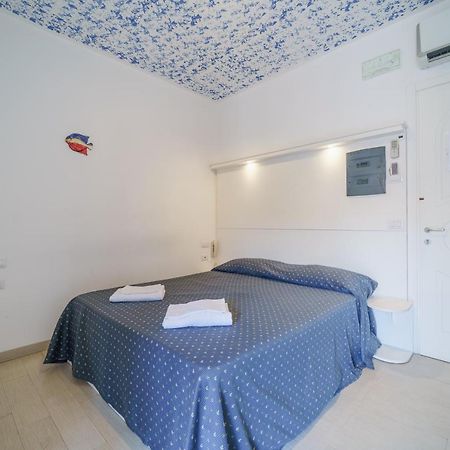 Affittacamere Vista Mare Porto Azzurro Eksteriør billede