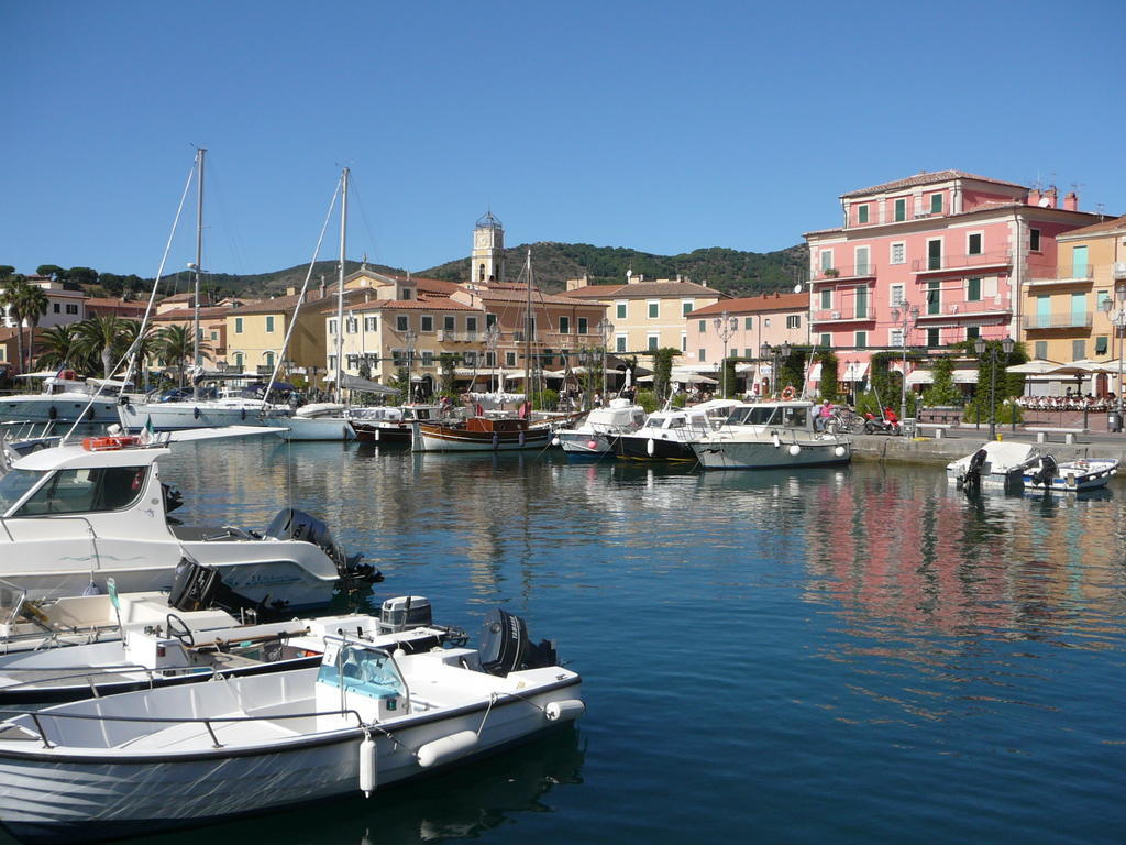 Affittacamere Vista Mare Porto Azzurro Eksteriør billede
