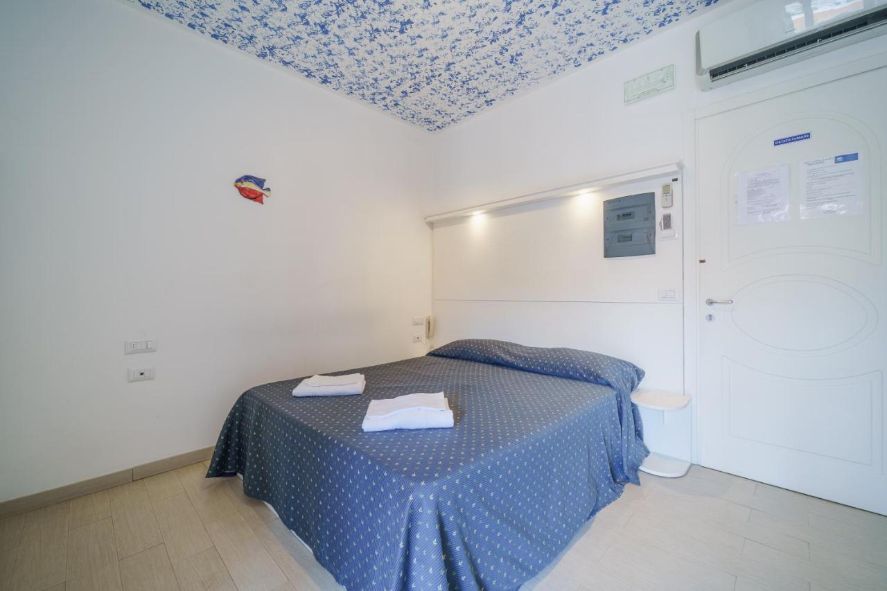 Affittacamere Vista Mare Porto Azzurro Eksteriør billede