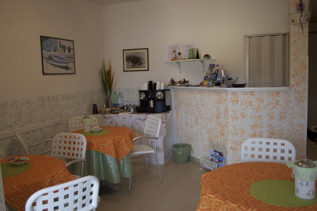 Affittacamere Vista Mare Porto Azzurro Eksteriør billede